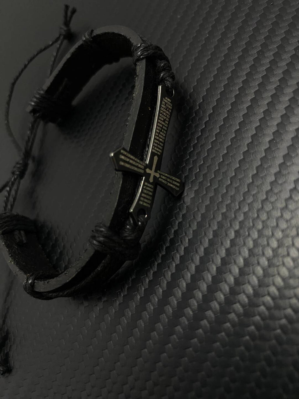 2025NEW美式cleanfit复古个性简约男女情侣设计感十字架皮革手链 · 黑色