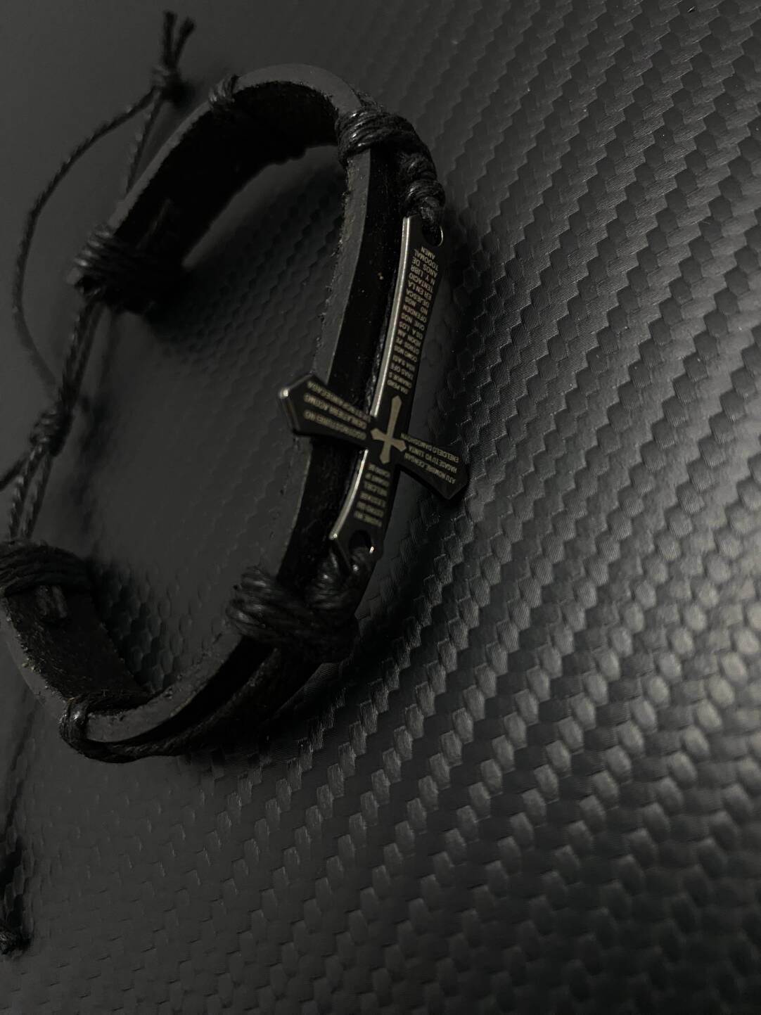 2025NEW美式cleanfit复古个性简约男女情侣设计感十字架皮革手链 · 黑色