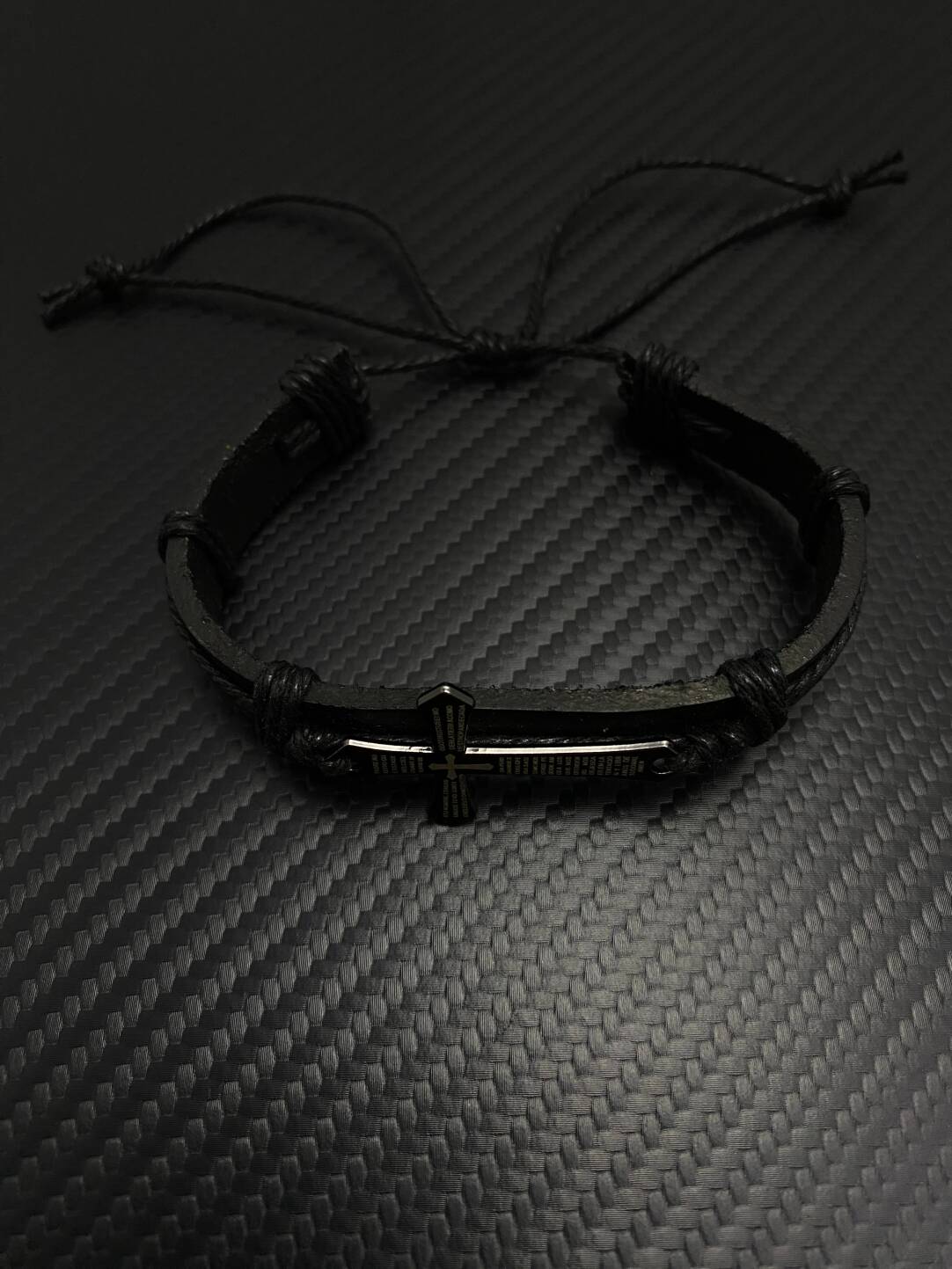 2025NEW美式cleanfit复古个性简约男女情侣设计感十字架皮革手链 · 黑色