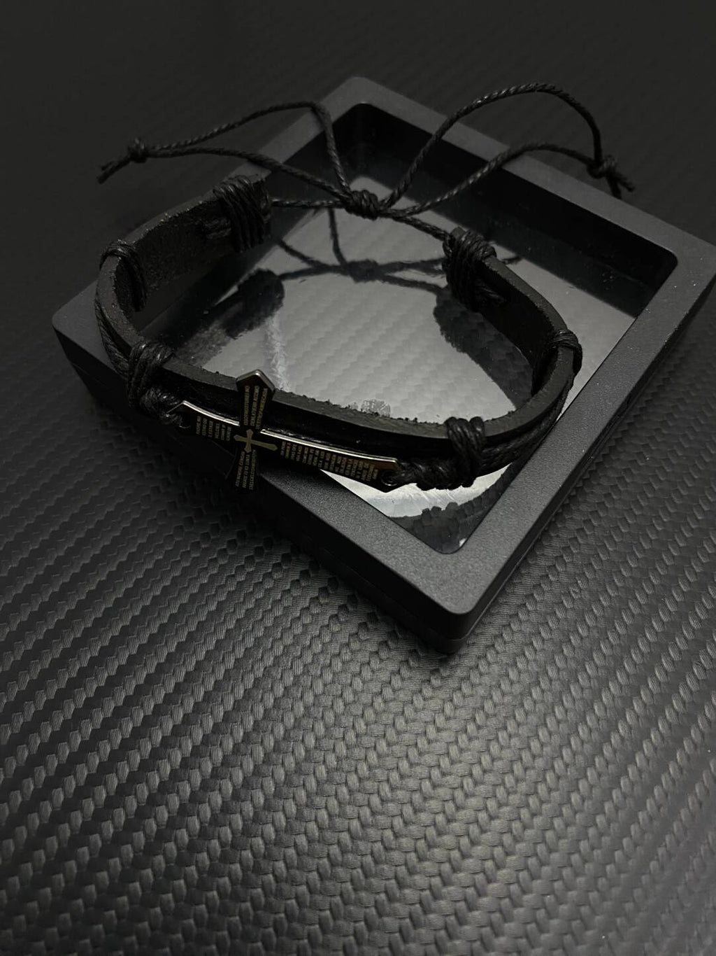 2025NEW美式cleanfit复古个性简约男女情侣设计感十字架皮革手链 · 黑色