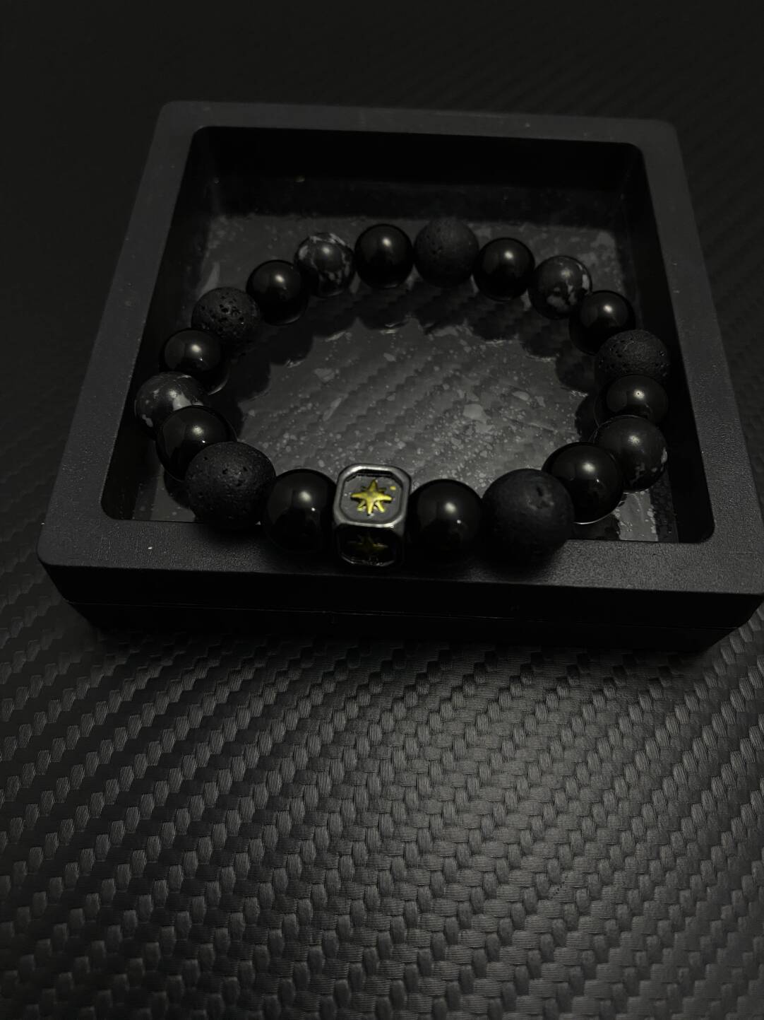 2025NEW新中式复古个性设计感小众火山石黑色情侣男女金芒星手链 · 黑色