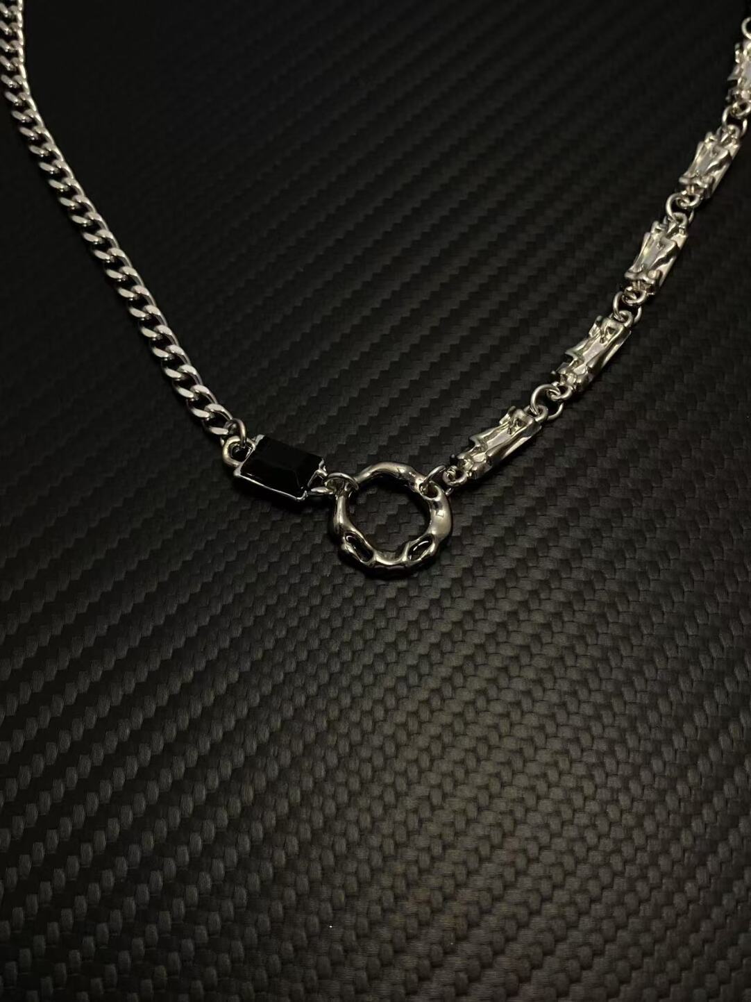 2025NEW美式cleanfit设计感小众潮牌拼接嘻哈高级感个性钛钢项链 · 不规则圆圈项链