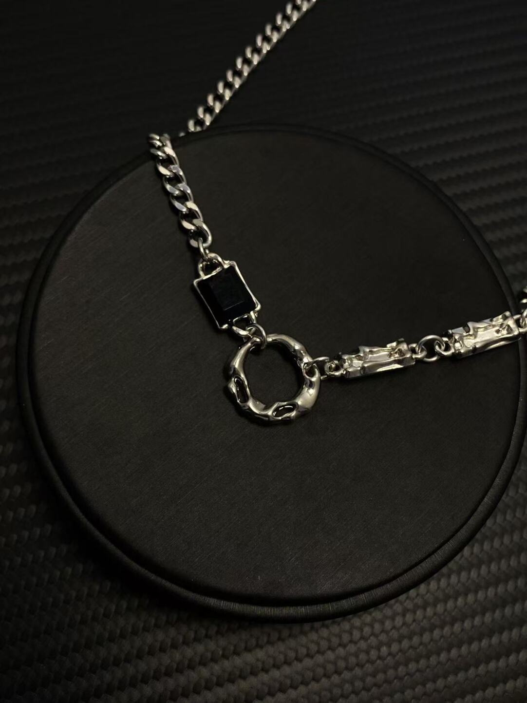 2025NEW美式cleanfit设计感小众潮牌拼接嘻哈高级感个性钛钢项链 · 不规则圆圈项链