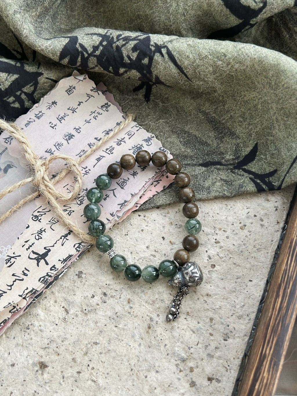 任逍遥｜原创新中式阴沉木绿发晶手串手链