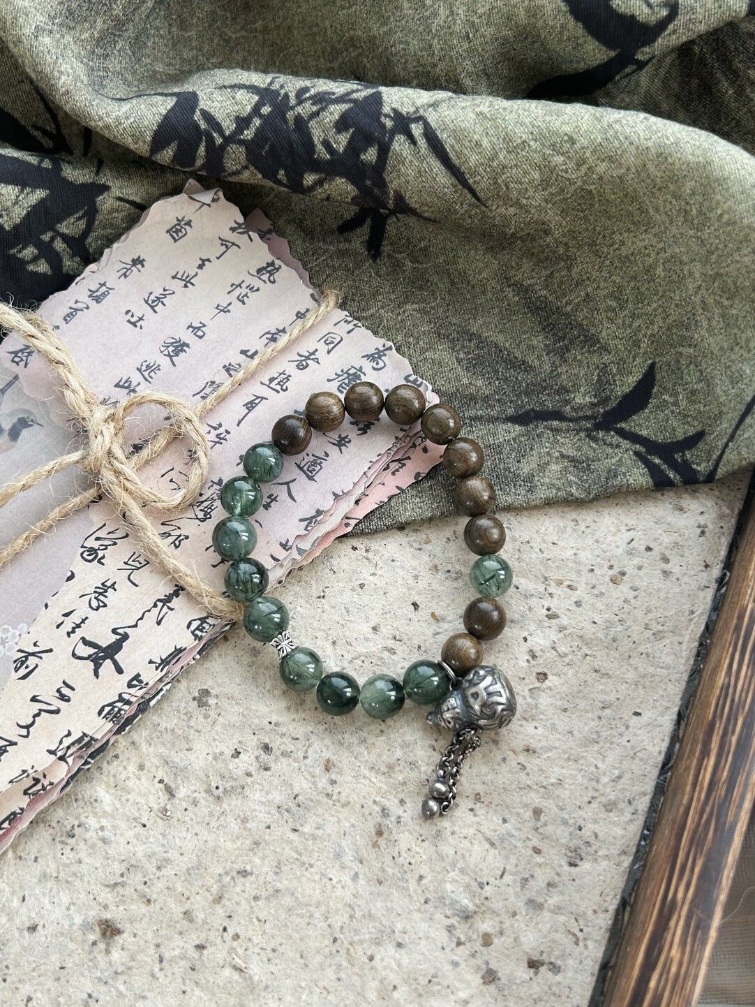 任逍遥｜原创新中式阴沉木绿发晶手串手链
