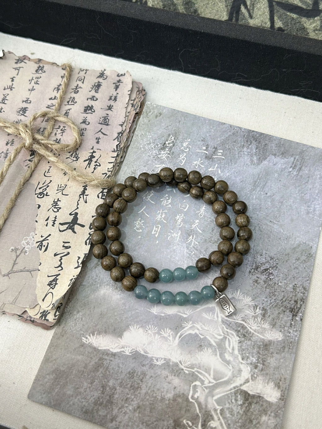 上岸｜原创设计新中式阴沉木蓝水翡翠925银手串
