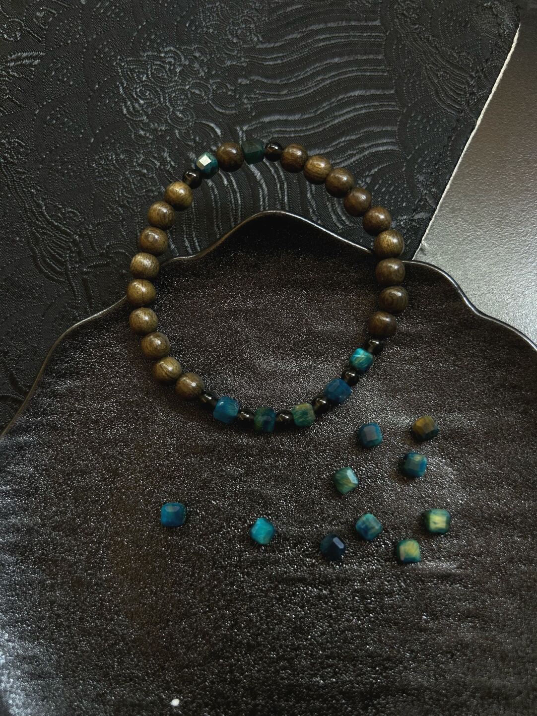 原创新中式蓝虎眼阴沉木手串