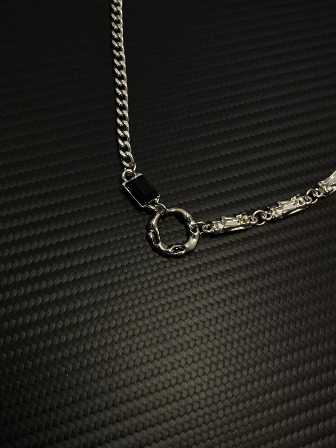 2025NEW美式cleanfit设计感小众潮牌拼接嘻哈高级感个性钛钢项链 · 不规则圆圈项链