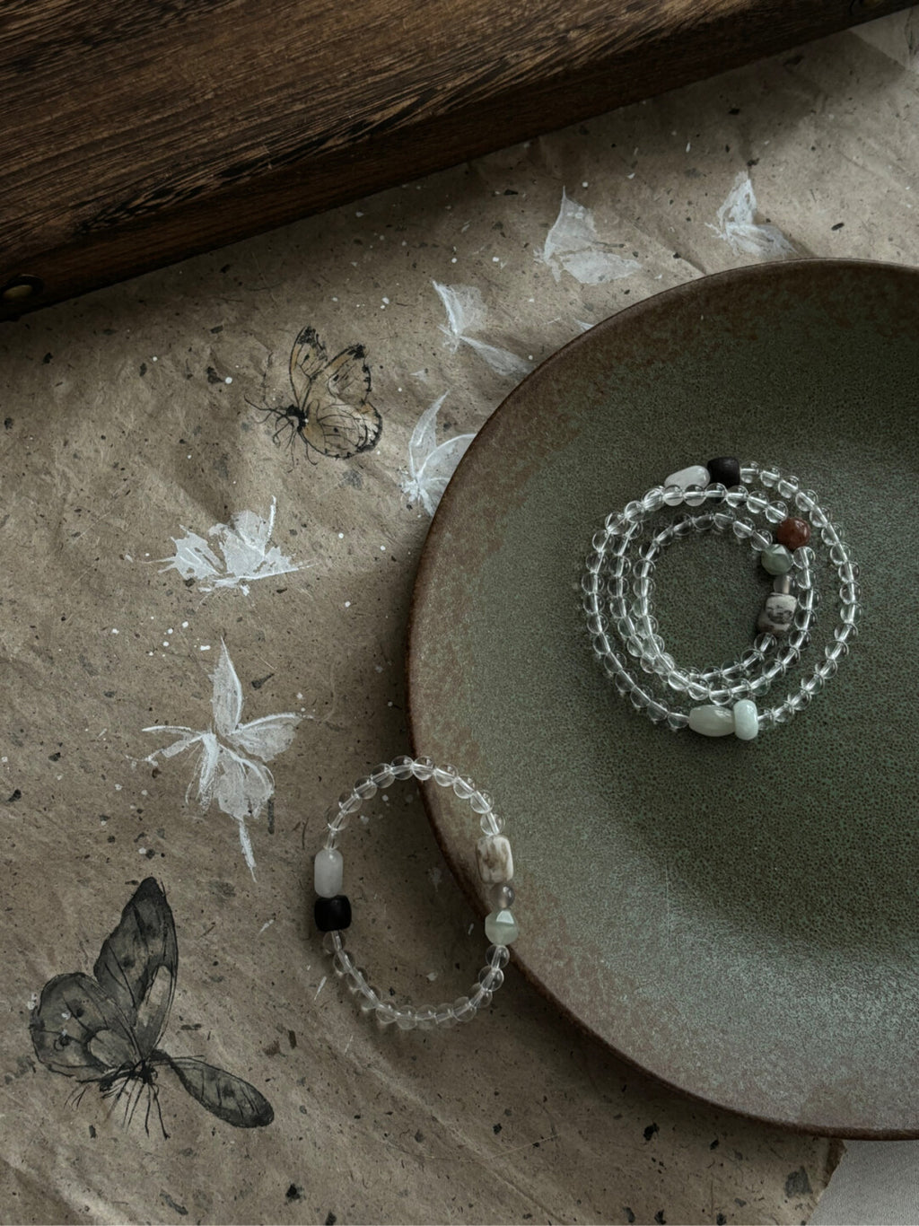 【云关雪栈】｜原创白水晶灰玛瑙天然白玉绿草石降真香手串