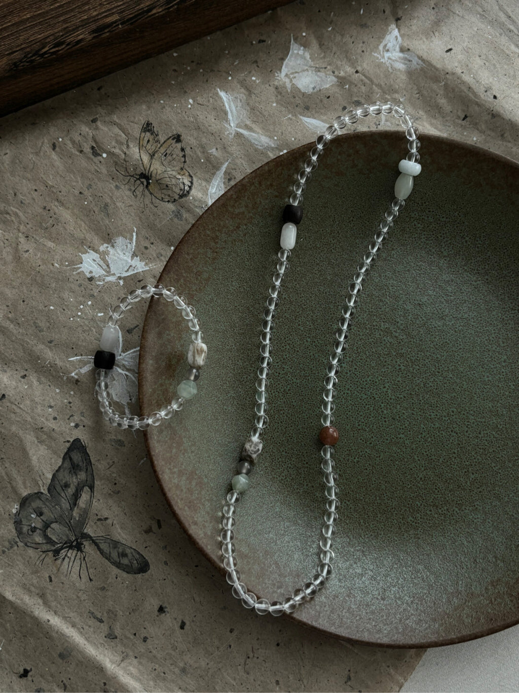 【云关雪栈】｜原创白水晶灰玛瑙天然白玉绿草石降真香手串