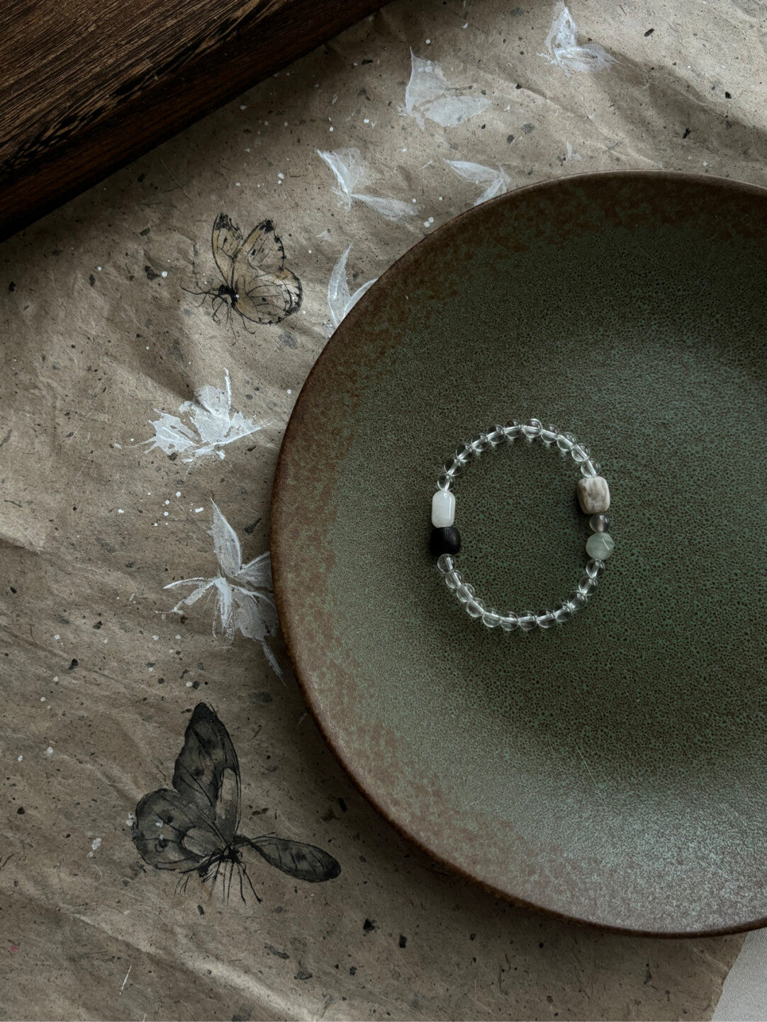 【云关雪栈】｜原创白水晶灰玛瑙天然白玉绿草石降真香手串