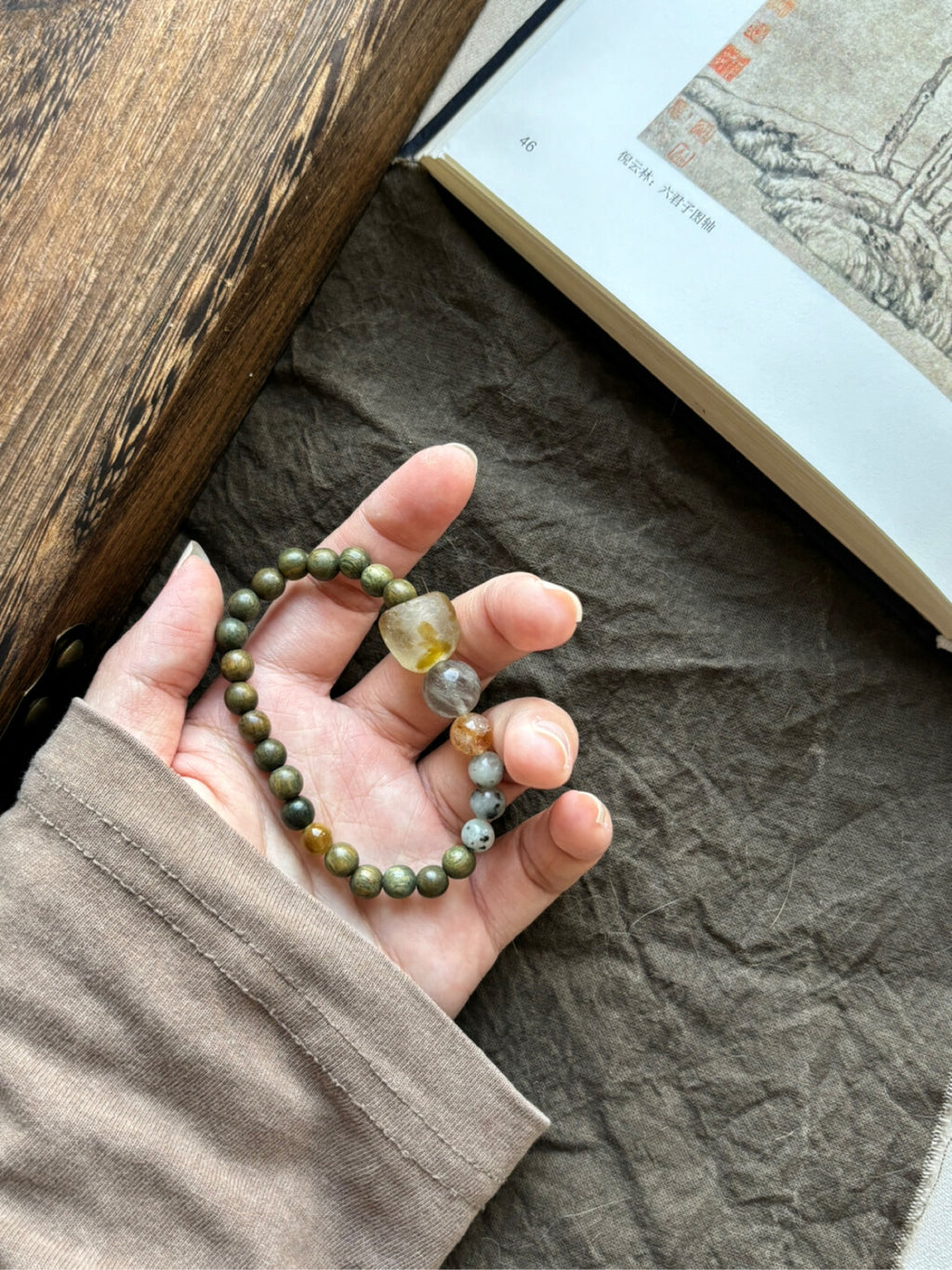 【青瓦桂落】原创新中式绿檀绿兔毛天山兰玛瑙手串