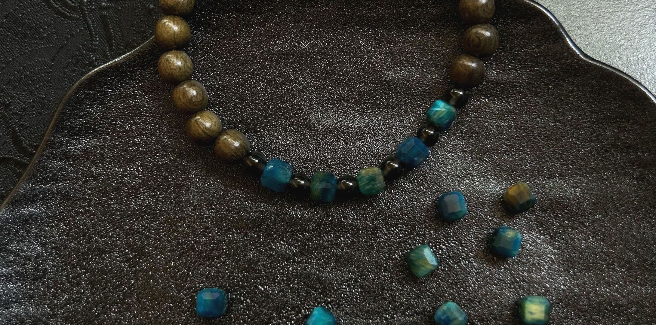 原创新中式蓝虎眼阴沉木手串